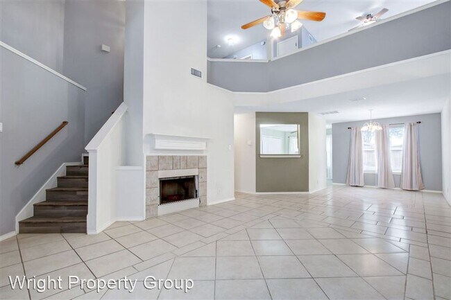 Foto del edificio - 6002 Woodway Pl