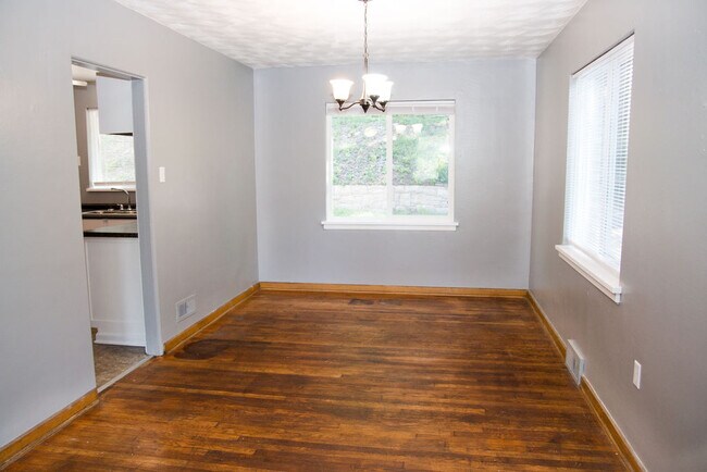 Foto del edificio - 1223 Greenbrier Rd