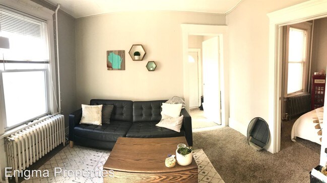 Foto del edificio - 905 E Clarke St