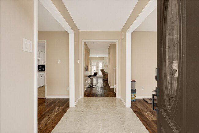 Foto del edificio - 14724 Perthshire Rd