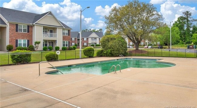 Building Photo - 3BD 2Bath Condo