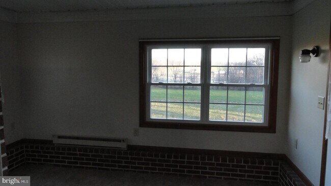 Building Photo - 60 Fulton View Rd