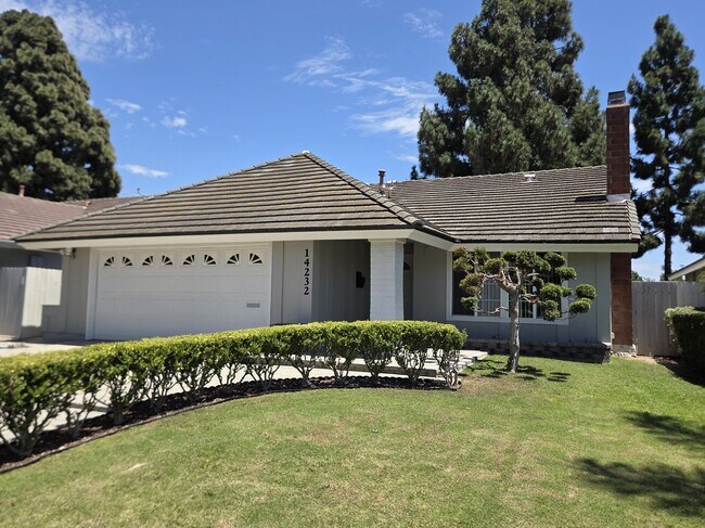 Foto del edificio - 14232 Matisse Ave