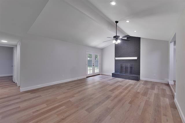 Foto del edificio - 5002 French Wood Dr