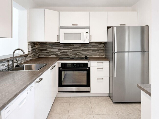 Foto del edificio - 10865 SW 112th Ave