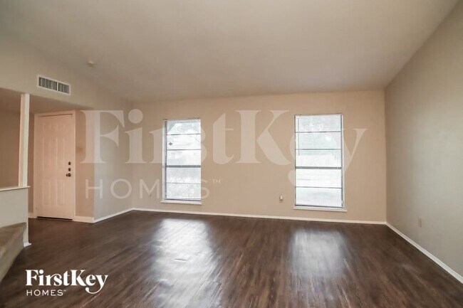 Building Photo - 14658 Meyersville Dr