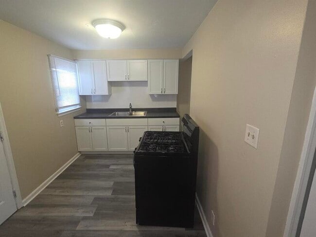 Foto del edificio - 1519 W 28th St