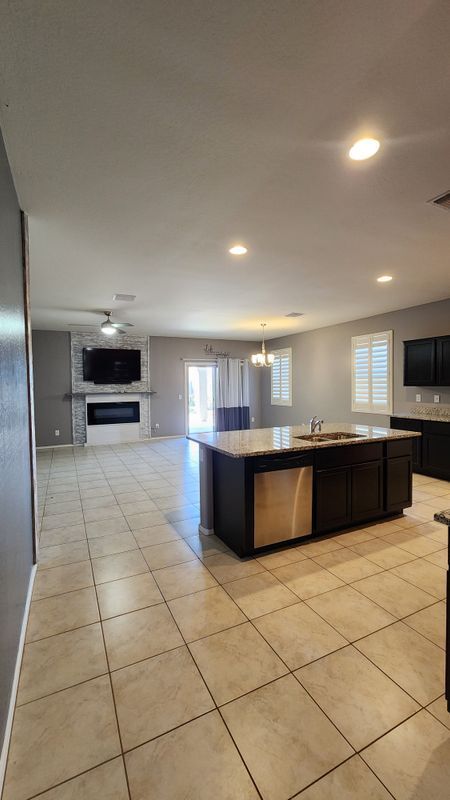 Building Photo - 42037 W Quinto Dr
