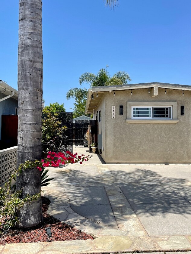 4842 Barstow St, San Diego, CA 92117 Townhome Rentals in San Diego CA