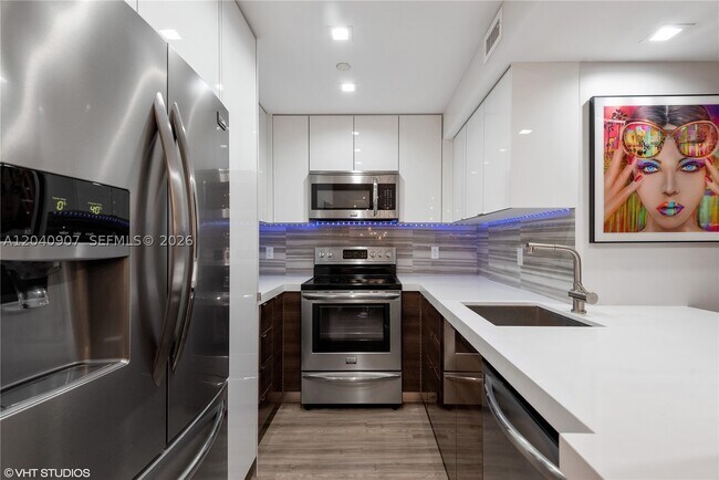 Foto del edificio - 1200 West Dr