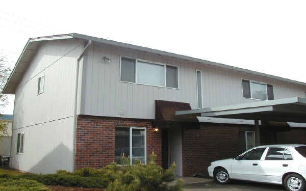 Building Photo - 2715-2721 NE Stapleton Rd
