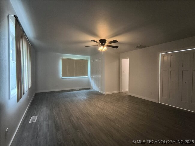 Building Photo - 16012 S Elwood Ave