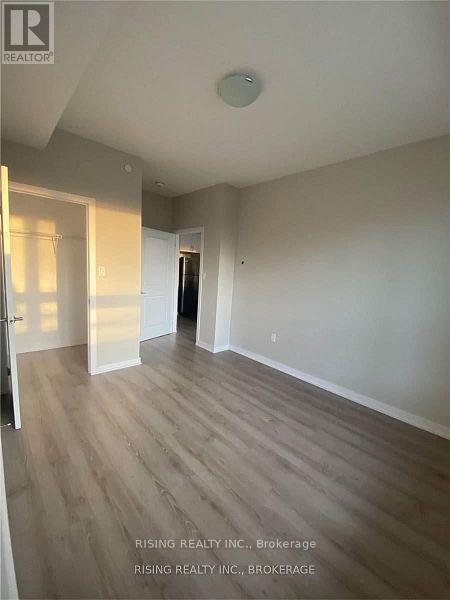 Building Photo - 125-125 Shoreview Pl