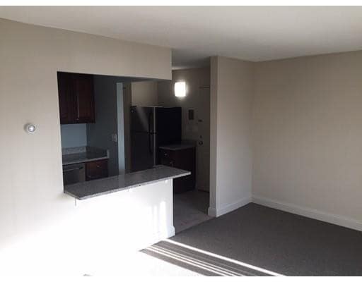 Building Photo - 80 Herrick St