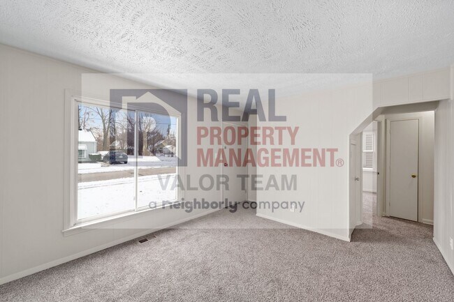 Foto del edificio - CMHA Ready - Newly Renovated 4bd/1 bath Co...