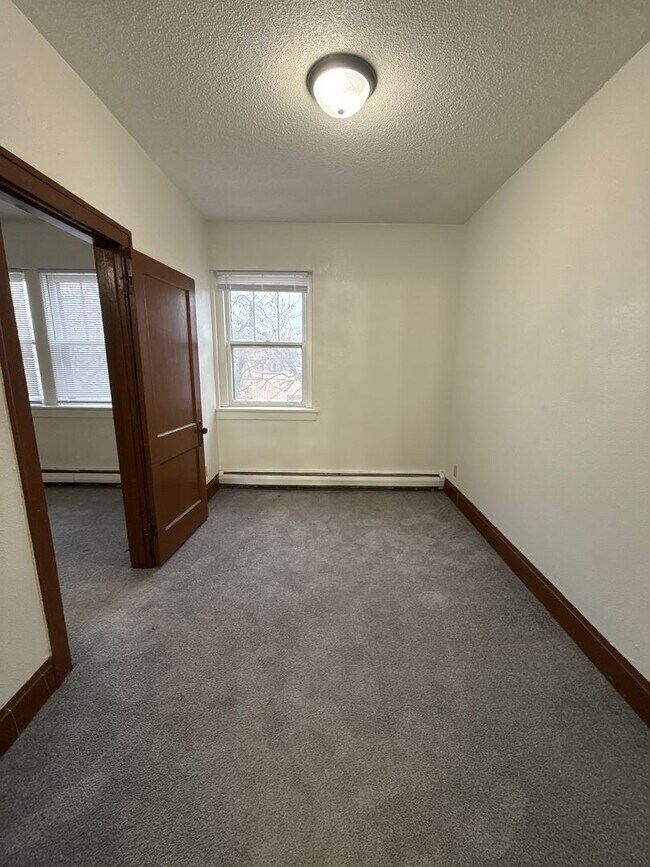 Foto del edificio - 402 2nd Ave NW