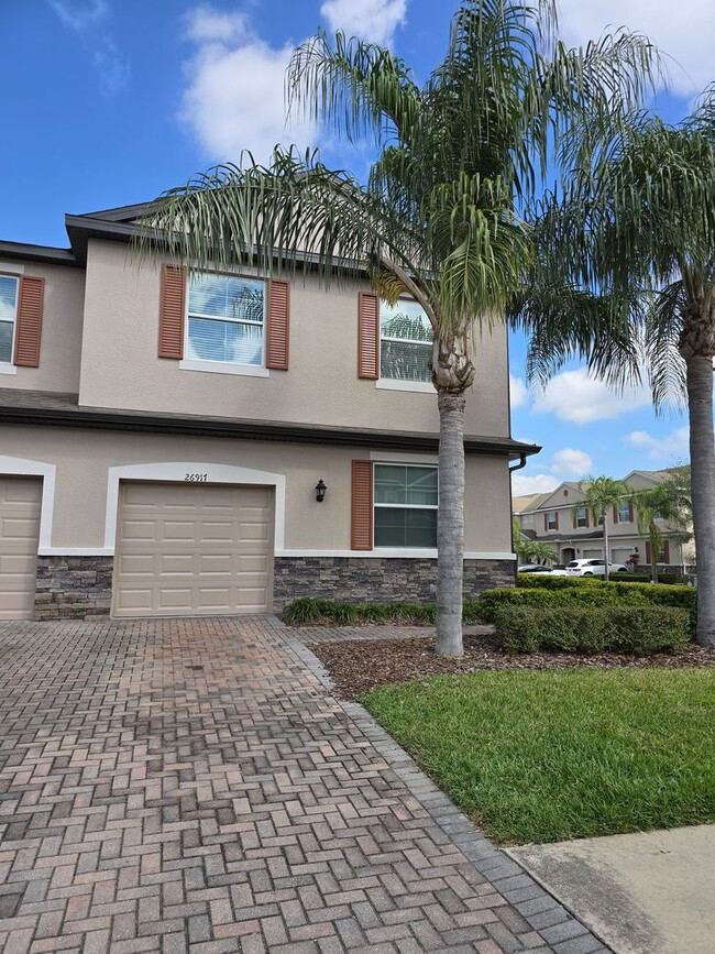 Building Photo - Suburban Wesley Chapel Living in Lakeside/...