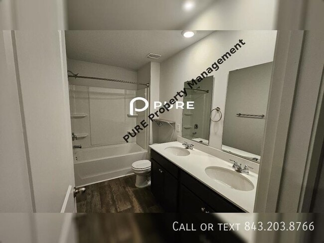 Building Photo - Available now!! Beautiful Single Family De...