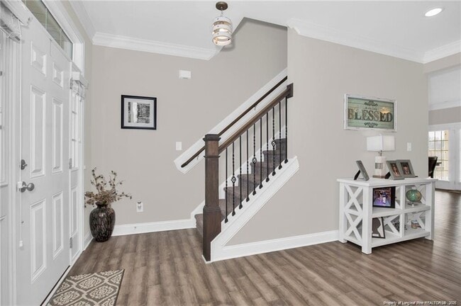 Building Photo - 5344 Debut Ave