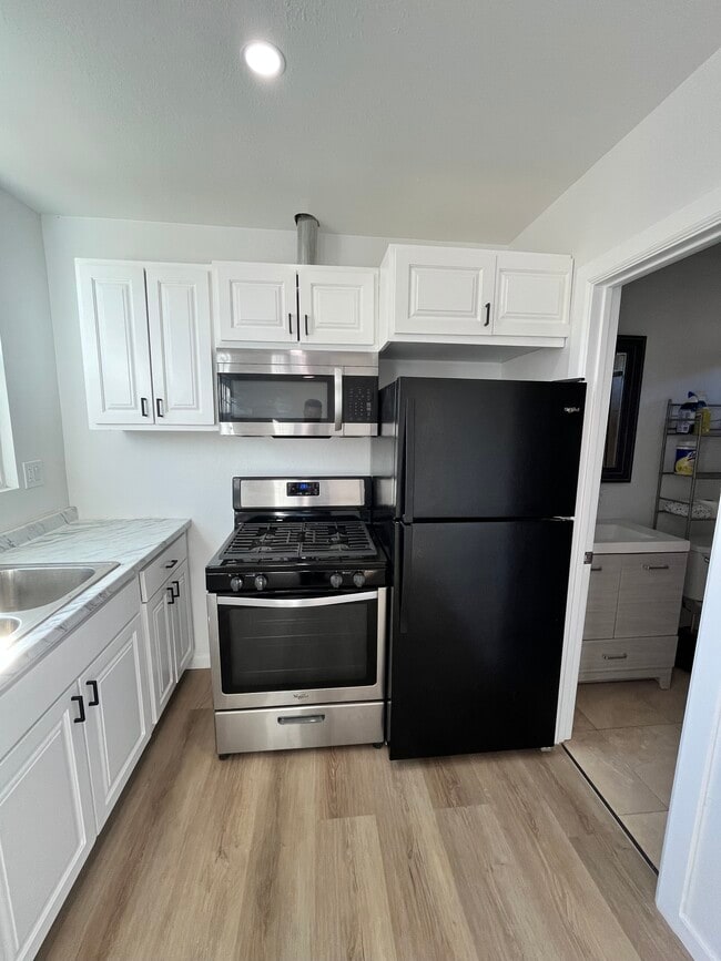 Appliances included - 14514 Keese Dr