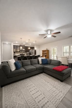 Foto del edificio - 8 Willowrun Dr