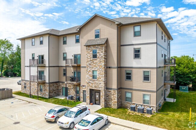 Foto del edificio - The Heights at Lincoln Swing