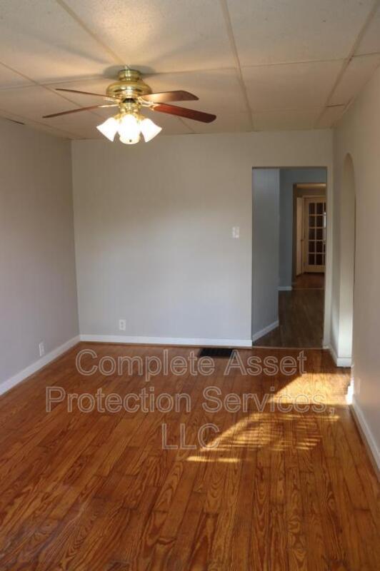 Building Photo - 709 Lytle St