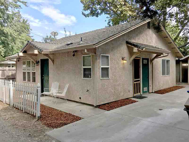 Building Photo - 1427 Citrus Ave
