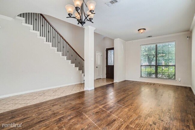 Building Photo - 4 br, 2.5 bath House - 2715 Ponce De Leon ...