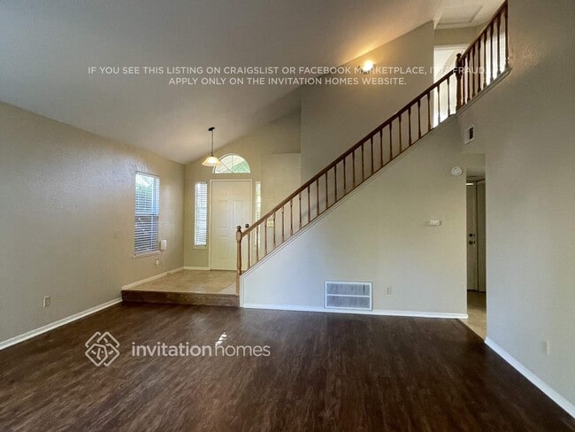 Building Photo - 8451 Buford Ct