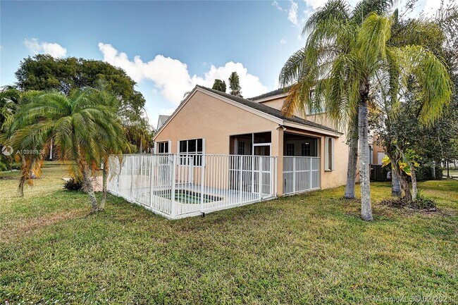 Building Photo - 141 W Bayridge Dr