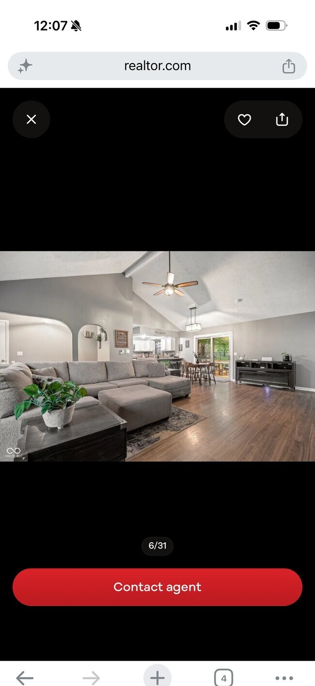 Building Photo - 211 Hillview Dr