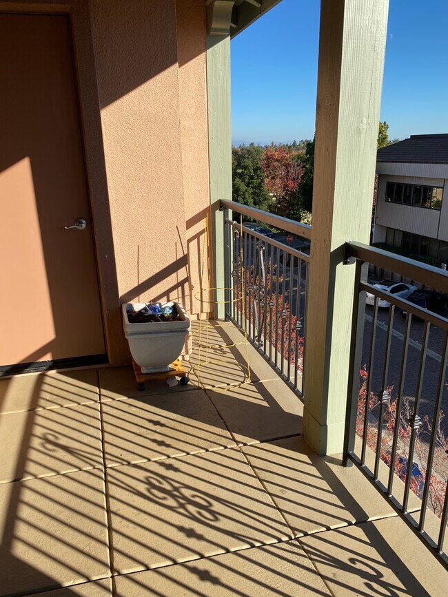 Balcony - 20500 Town Center Ln