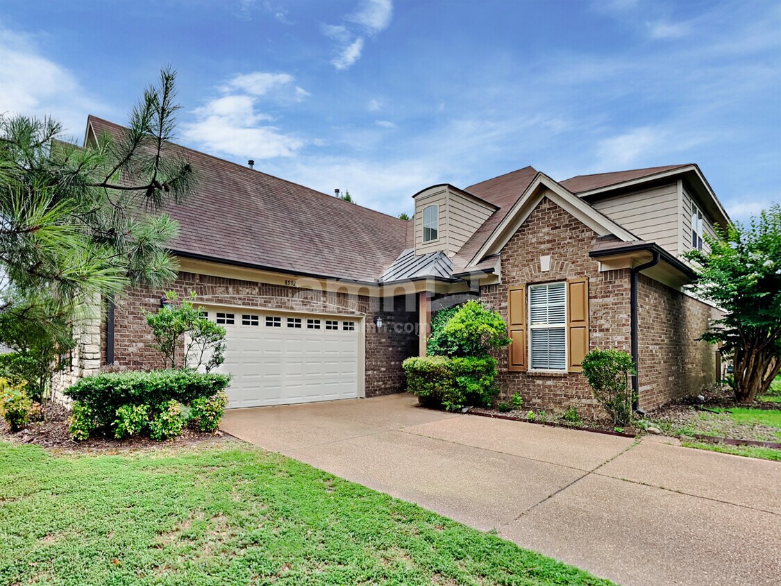 Primary Photo - 8532 Wood Mills Dr W