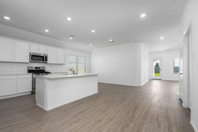 Building Photo - 7618 Auburn Hvn Trl