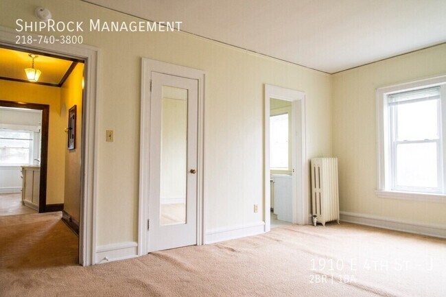 Foto del edificio - 1910 E 4th St