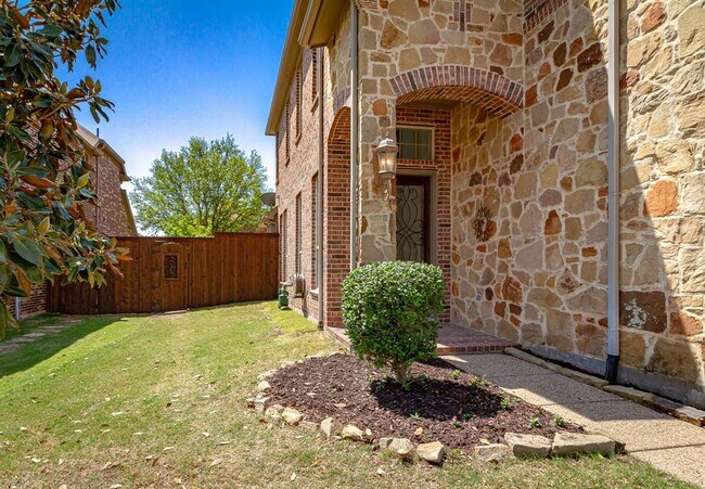 Building Photo - 2979 Hollowbrook Ln