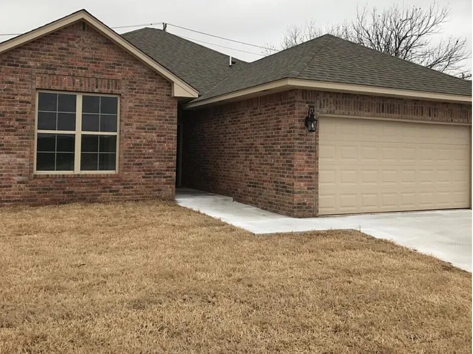 Photo - 301 N Norman Ave (Moore, OK)