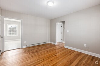 Interior Photo - Liberty Springs