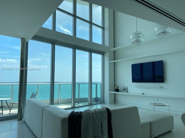 Building Photo - 1331 Brickell Bay Dr