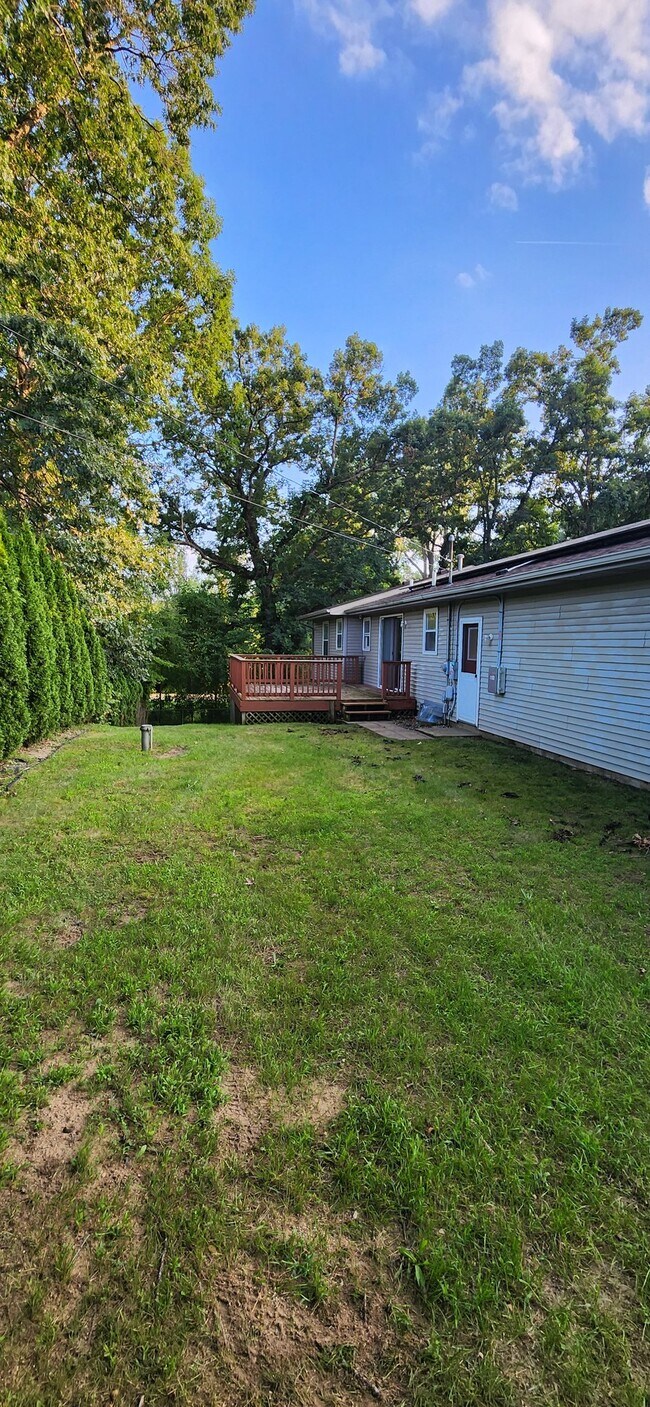 Foto del edificio - 11155 Portage Rd
