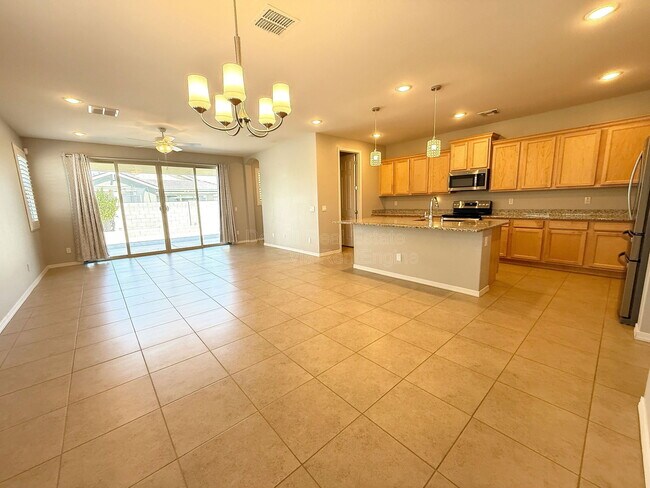 Building Photo - 15170 W Pierce St