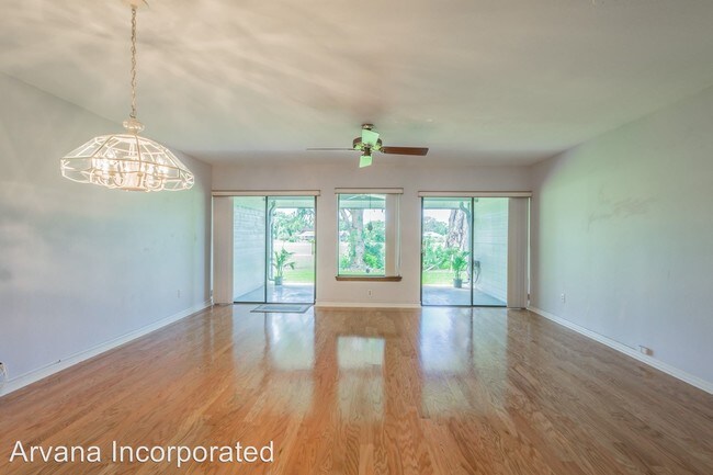 Building Photo - 2 br, 2.5 bath Apartment - 9100 Park Blvd #6