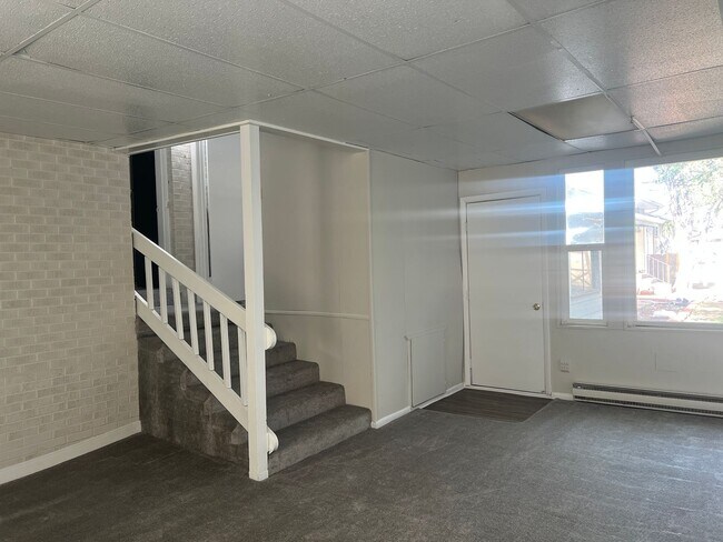 Foto del edificio - 2 Bed 1 Bath in Edgewater!