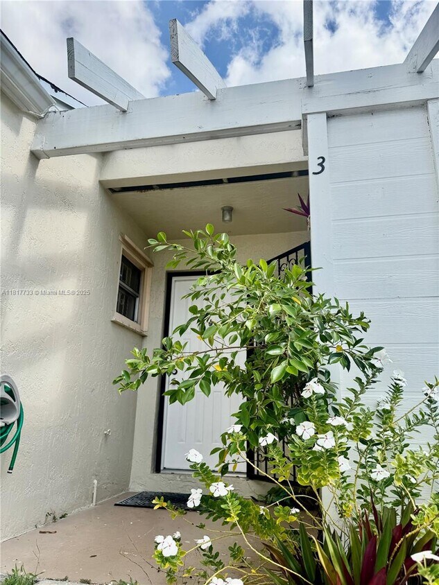Foto principal - 807 NE 214th Ln