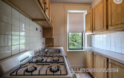 Foto del edificio - 1152 Commonwealth Ave