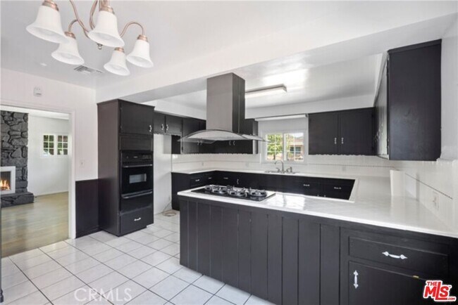 Foto del edificio - 11004 Mansel Ave