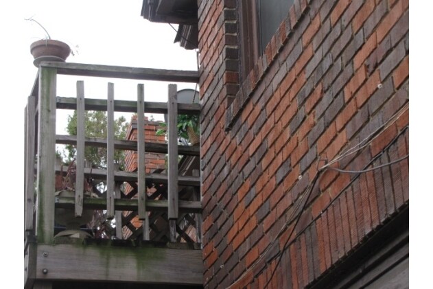 Foto del edificio - 438 W 10th St