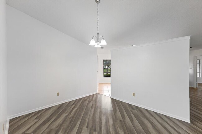 Foto del edificio - 1638 Pinehurst Dr