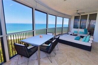 Building Photo - 8665 Bay Colony Dr